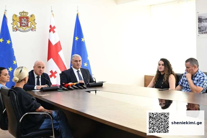 „ერთად ვებრძოლოთ დიუშენის კუნთოვან დისტროფიას“ ასოციაციის ხელმძღვანელი ზაქარია გვიშიანი: საქართველომ შეძლო და ჩვენს ქვეყანაში უკვე იქნება ის ინოვაციური მედიკამენტები, რომლებიც ძალიან ბევრ წამყვან და განვითარებულ ქვეყანაში არ არის | sheniekimi.ge | შენი ექიმი